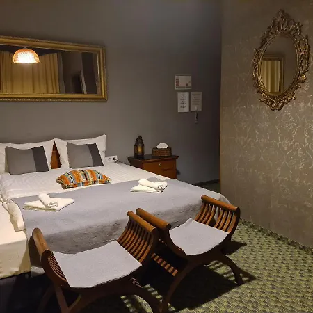 Hotell Petra *