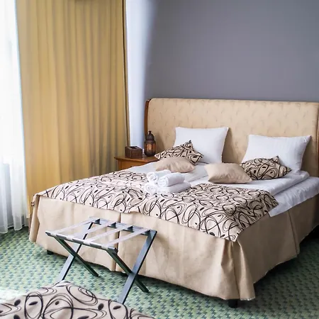 Petra Отель *