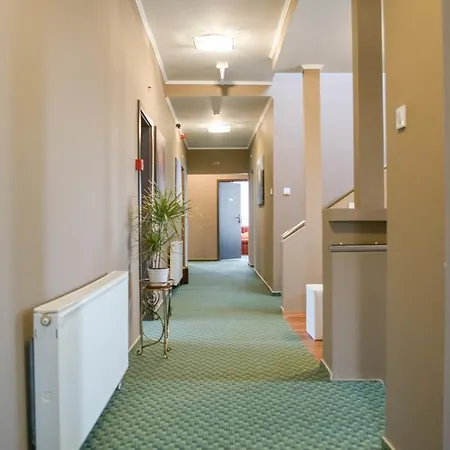 Hotel Petra *