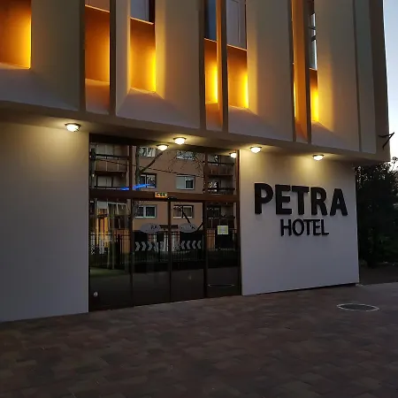 Petra Nyiregyhaza