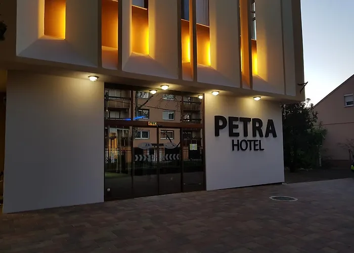 Petra Nyiregyhaza